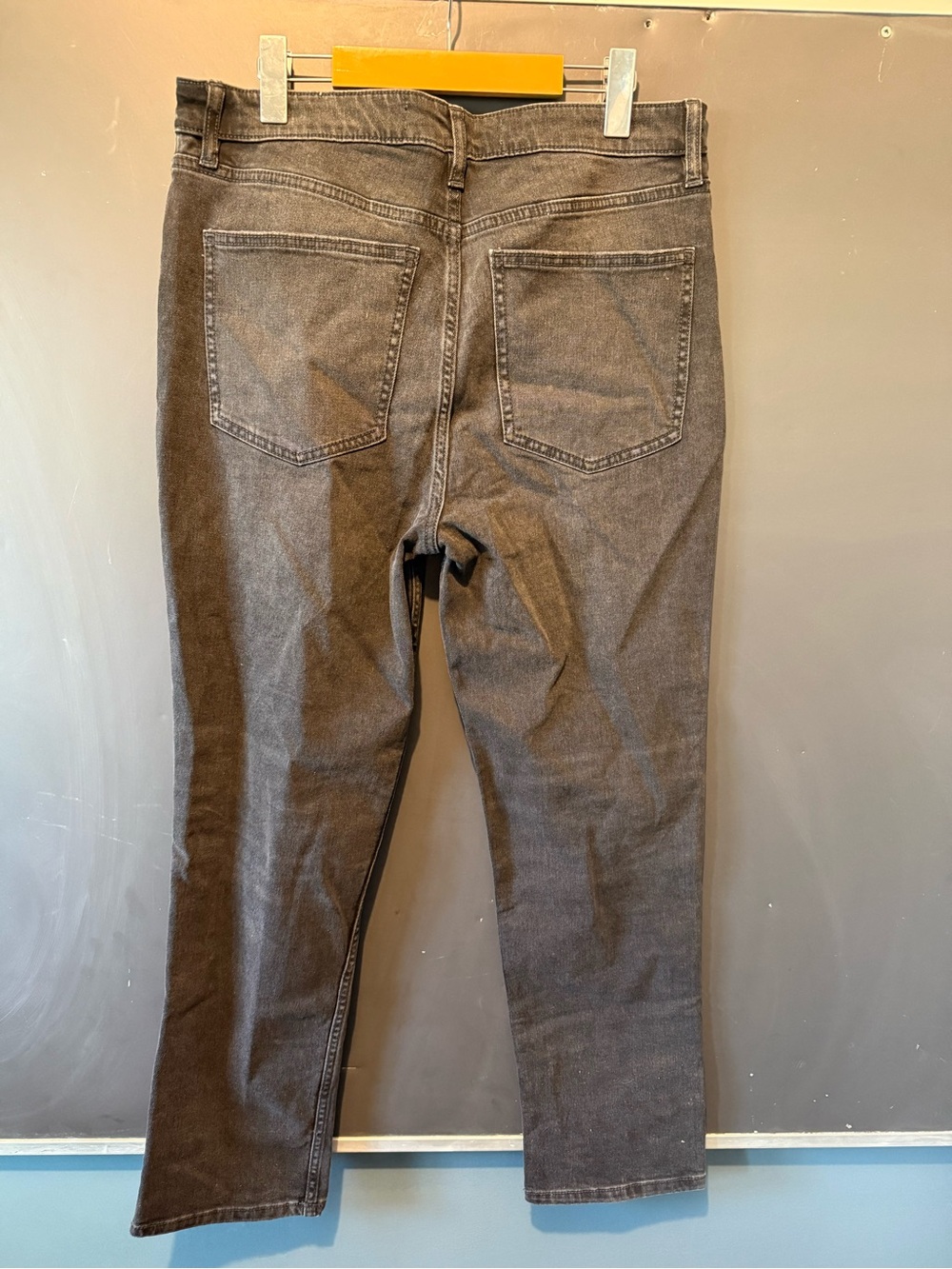 BOOTLEGGER Women's High Rise Ava Stovepipe Jeans — Charcoal Black - Picture 2 of 3